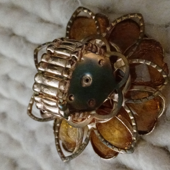 ring - Picture 3 of 4